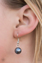 Load image into Gallery viewer, Lady In Waiting - Multi Necklace Set