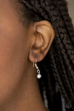 Cargar imagen en el visor de la galería, Speaking Of Timeless - Silver Necklace Set