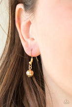 Cargar imagen en el visor de la galería, High-Stakes FAME - Gold Necklace Set