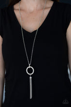Cargar imagen en el visor de la galería, Straight To The Top - White Necklace Set