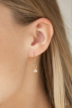 Cargar imagen en el visor de la galería, Courageously Catwalk - Gold Necklace Set