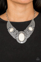 Cargar imagen en el visor de la galería, Leave Your LANDMARK - White Necklace Set