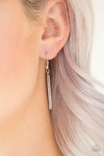 Cargar imagen en el visor de la galería, Triple Shimmer - White Necklace Set