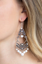 Carregar imagem no visualizador da galeria, Colorfully Cabaret - White Earrings