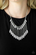 Cargar imagen en el visor de la galería, Venturous Vibes - Silver Necklace Set