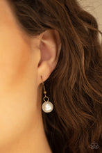 Carregar imagem no visualizador da galeria, Uptown Pearls - Brass Necklace Set