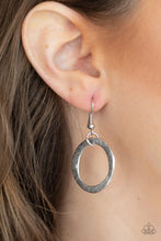 Cargar imagen en el visor de la galería, Amped Up Metallics - Silver Lanyard Necklace Set