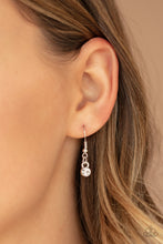 Cargar imagen en el visor de la galería, Sassy As They Come - Silver Necklace Set