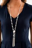 Load image into Gallery viewer, Vintage Diva - White Necklace Set