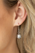 Load image into Gallery viewer, Twinkle Twinkle, Im The Star - White Necklace Set