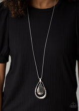 Cargar imagen en el visor de la galería, Texture Trekker - Silver Necklace Set