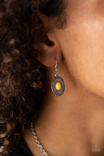 Cargar imagen en el visor de la galería, Totally TERRA-torial - Yellow Necklace Set