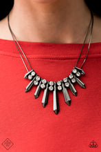 Cargar imagen en el visor de la galería, Dangerous Dazzle - Black Necklace Set