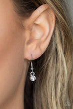 Cargar imagen en el visor de la galería, Rhinestone Revolution - White Necklace Set