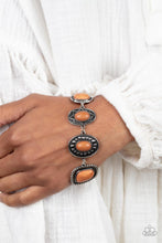 Charger l'image dans la galerie, Taos Trendsetter - Brown Bracelet