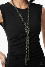 Cargar imagen en el visor de la galería, SCARFed for Attention - Gunmetal Necklace Set