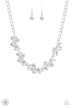 Cargar imagen en el visor de la galería, Hollywood Hills - White Necklace Set