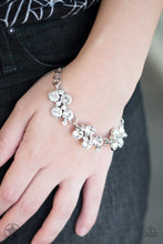 Cargar imagen en el visor de la galería, Old Hollywood - White Bracelet