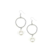 Carregar imagem no visualizador da galeria, Grand Central Chic - White Dangle Earrings
