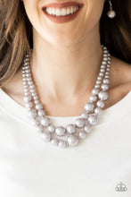Cargar imagen en el visor de la galería, The More The Modest - Silver Necklace Set

