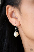 Cargar imagen en el visor de la galería, Soon To Be Mrs. - White Necklace Set

