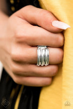 Cargar imagen en el visor de la galería, Rough Around The Edges - Silver Ring
