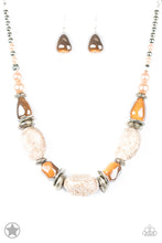 Carregar imagem no visualizador da galeria, In Good Glazes - Peach Necklace Set

