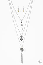 Cargar imagen en el visor de la galería, Love Opens All Doors - Green Necklace Set
