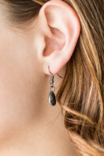 Cargar imagen en el visor de la galería, Bravo Bravado - Black Necklace Set
