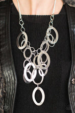 Charger l&#39;image dans la galerie, A Silver Spell - Silver Necklace Set
