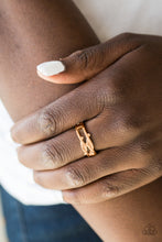 Cargar imagen en el visor de la galería, Very Vogue - Gold Ring
