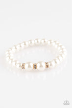 Cargar imagen en el visor de la galería, Radiantly Royal - Gold Bracelet
