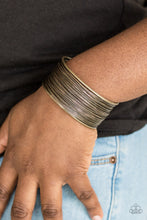 Cargar imagen en el visor de la galería, Wire Warrior - Brass Bracelet
