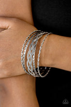 Cargar imagen en el visor de la galería, Straight Street - Silver Bracelet Set
