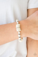 Charger l&#39;image dans la galerie, Sagebrush Serenade - White Bracelet
