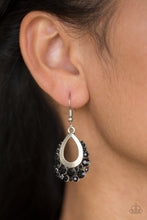 Carregar imagem no visualizador da galeria, Table For Two - Black Earrings
