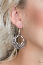 Cargar imagen en el visor de la galería, Grapevine Glamorous - Silver Earrings
