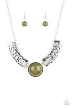 Cargar imagen en el visor de la galería, Egyptian Spell - Green Necklace Set
