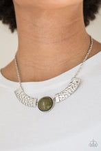 Cargar imagen en el visor de la galería, Egyptian Spell - Green Necklace Set
