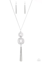 Charger l&#39;image dans la galerie, Timelessly Tasseled - Silver Necklace Set
