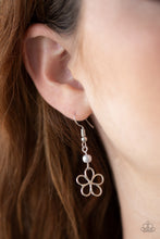Cargar imagen en el visor de la galería, Always Abloom - Silver Necklace Set
