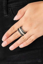 Cargar imagen en el visor de la galería, Treasury Fund - Black Ring

