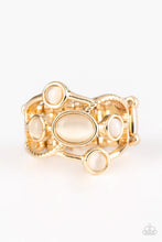 Cargar imagen en el visor de la galería, Moon Mood - Gold Ring
