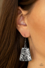 Cargar imagen en el visor de la galería, Here Comes The Huntress - Multi Necklace Set
