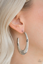 Cargar imagen en el visor de la galería, Tribe Pride - Silver Earrings
