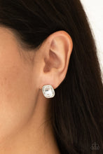 Cargar imagen en el visor de la galería, Incredibly Iconic - White Earrings
