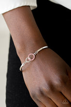 Charger l&#39;image dans la galerie, Simple Sophistication - Pink Bracelet
