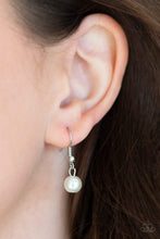 Carregar imagem no visualizador da galeria, Very Valentine - White Necklace Set
