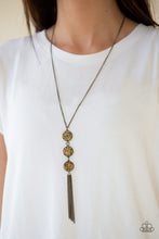 Cargar imagen en el visor de la galería, Triple Shimmer - Brass Necklace Set
