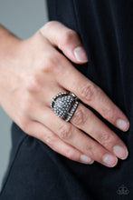 Cargar imagen en el visor de la galería, Seven Figure Itch - Black Ring
